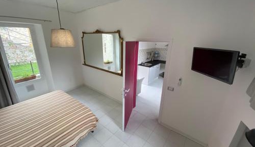 Queen Room with Garden View