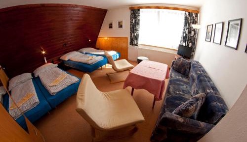 Quadruple Room with Shared Bathroom