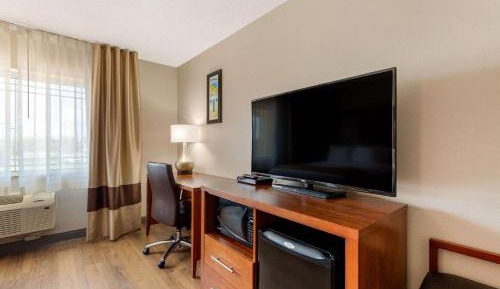 Standard Queen Room with Two Queen Beds - Non-Smoking