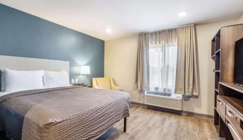 Queen Room - Accessible/Non-Smoking