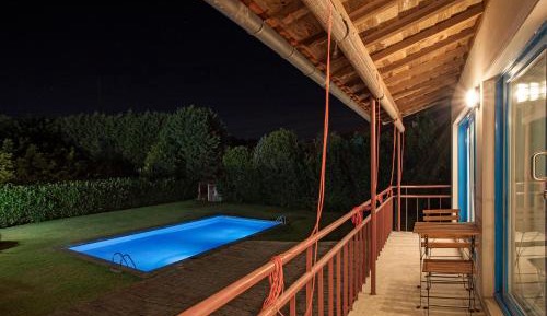 Apartment with Pool View 