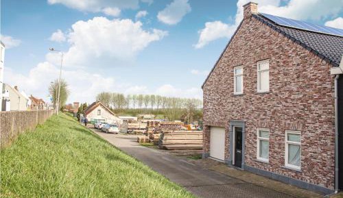 Five-Bedroom Holiday Home