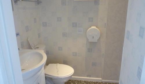 Family Room (2 Adults + 1 Child)