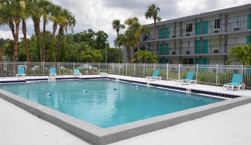 Double Room with Pool View