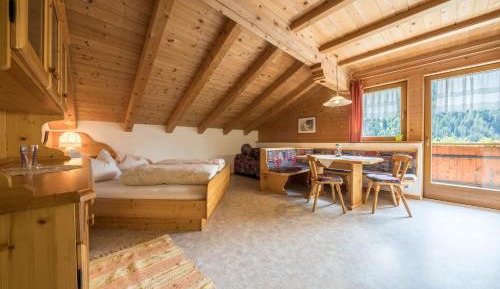 Superior One-Bedroom Apartment with Balcony