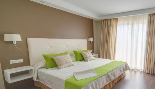 Superior Room Pool View