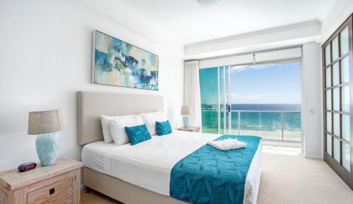 Three-Bedroom Apartment with Ocean View