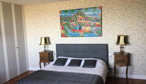 Family Room (2 Adults + 2 Children)