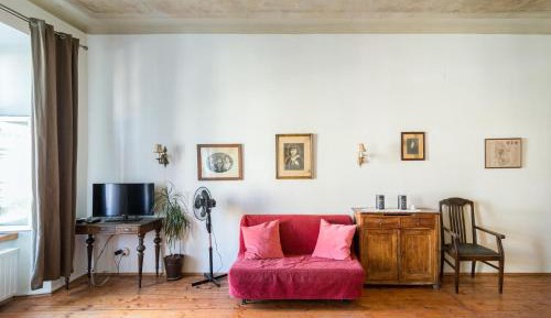 Apartment (3 Adults)