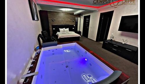 King Room with Spa Bath