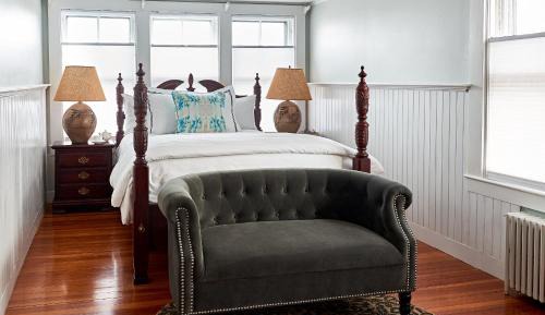 Apartment with Garden View