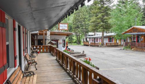 Single King with Fireplace 