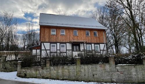 Three-Bedroom Standard Apartment