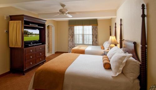 Queen Room with Two Queen Beds - Resort View