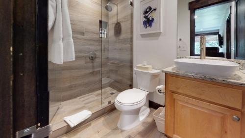 Superior One-Bedroom Apartment with Balcony