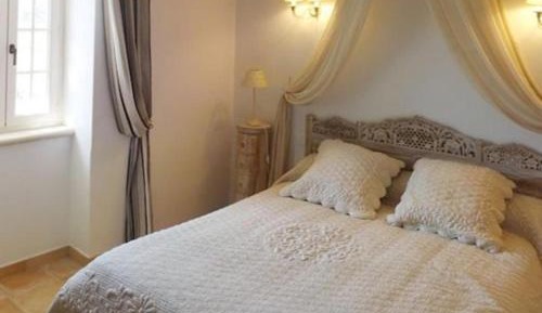 Queen Room with Garden View
