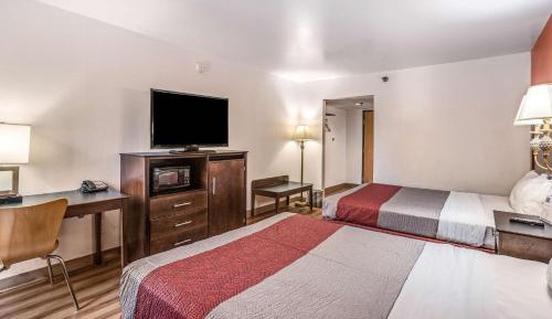 Deluxe Queen Room with Two Queen Beds - Non-Smoking