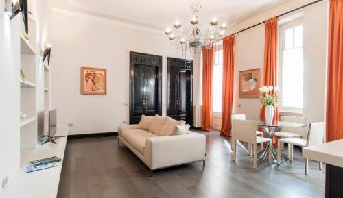 One-Bedroom Apartment - Via Carducci 5