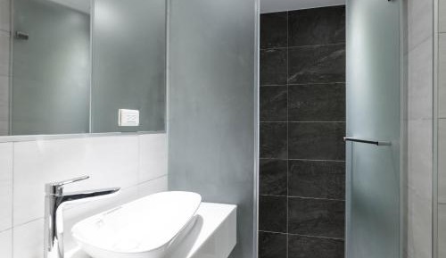 Small Double Room - No Window