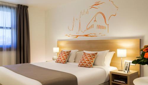 Studio Without Air Conditioning