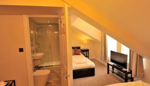 Triple Room with Shower