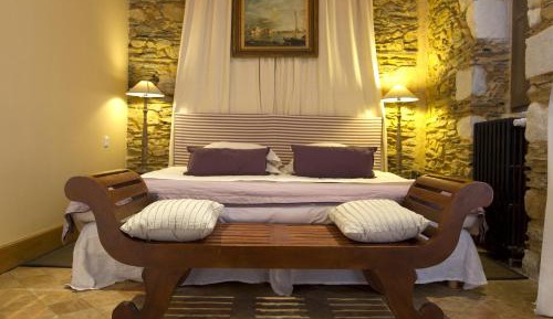 Double Room (2 Adults + 1 Child ) - Annex