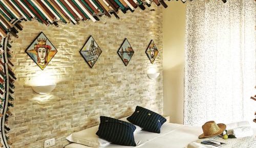 Deluxe Double or Twin Room with Mountain View