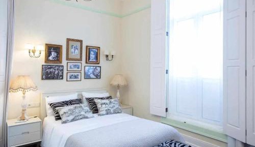 Deluxe Double Room with Balcony and Sea View