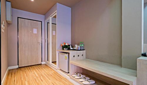 Deluxe Room with King Bed
