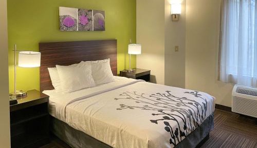 Queen Room - Accessible/Nonsmoking