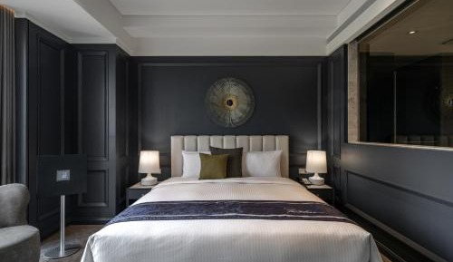 Deluxe Double Room with Bathtub