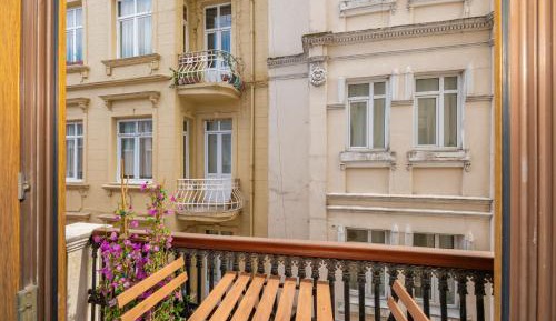 Suite with Balcony