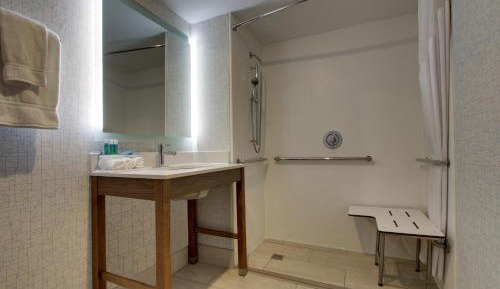 Double Room - Disability Access with Roll-in Shower