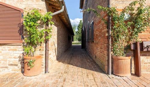 One-Bedroom Holiday Home