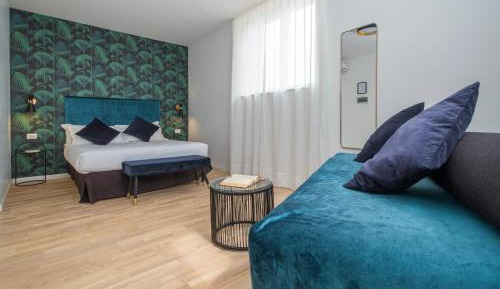 Triple Room with Private External Bathroom