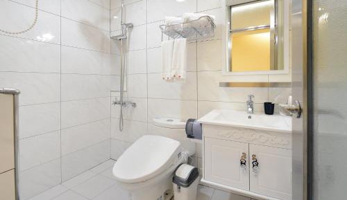 Standard Double Room with no Window