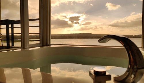 King Room with Lake View