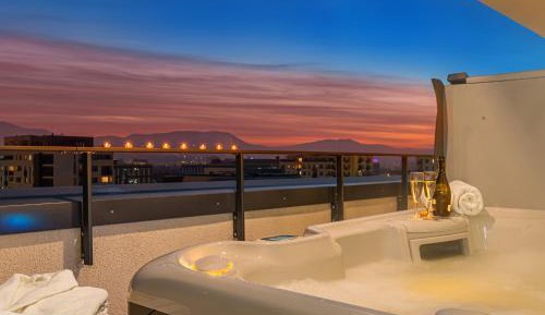 Green Penthouse with Terrace, Mountain View and Jacuzzi