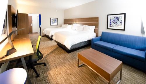 Queen Suite with Two Queen Beds