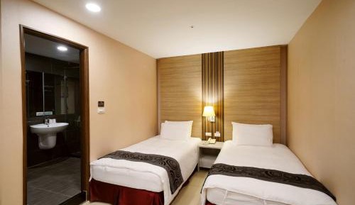 Standard Twin Room - no window