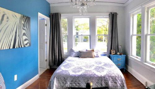 Deluxe Queen Room