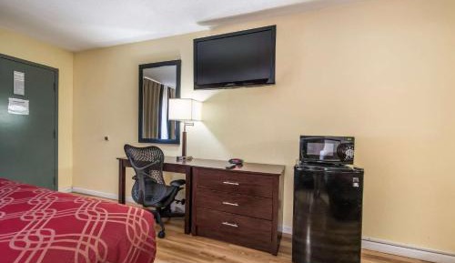 Queen Room with Two Queen Beds - Non-Smoking