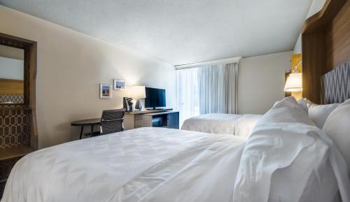 Standard Room with Two Queen Beds - Communications Accessible Tub