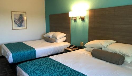 Queen Room with Two Queen Beds - Non-Smoking