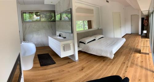 Deluxe Double Room with Bath