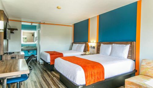 Queen Room with Two Queen Beds - Non-Smoking