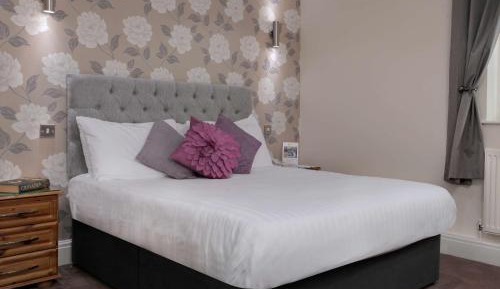 Standard Double Room with Double Bed - Non-Smoking