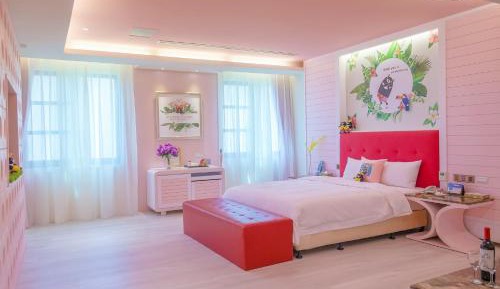 Deluxe Suite (Check-in after 20:00)