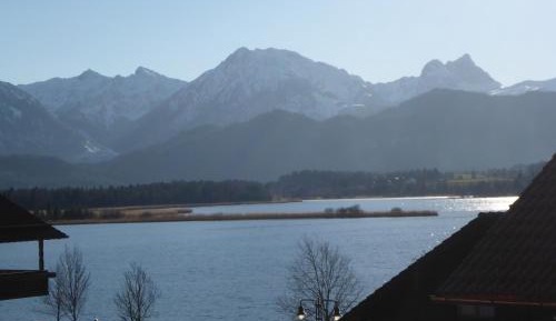Two-Bedroom Apartment with Mountain View