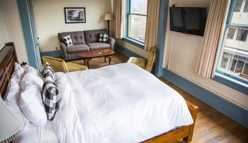 Historic Downtown Suite